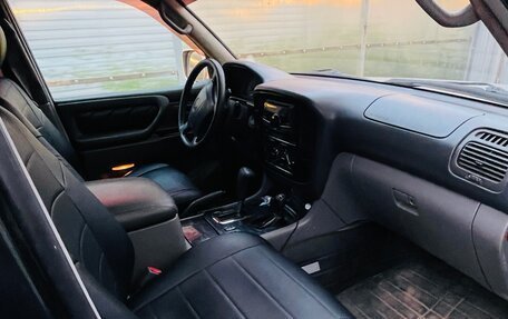 Toyota Land Cruiser 100 рестайлинг 2, 1998 год, 1 560 000 рублей, 17 фотография