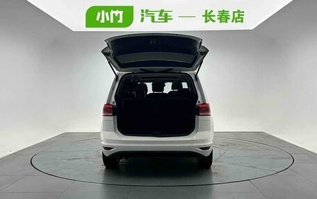Volkswagen Touran III, 2023 год, 2 150 000 рублей, 5 фотография