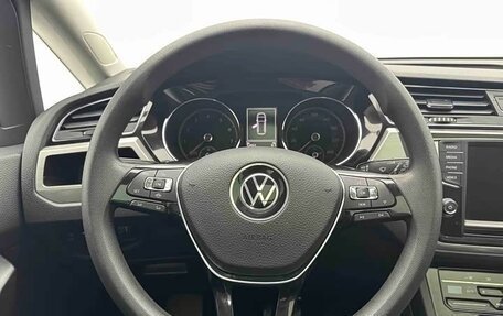 Volkswagen Touran III, 2023 год, 2 150 000 рублей, 17 фотография
