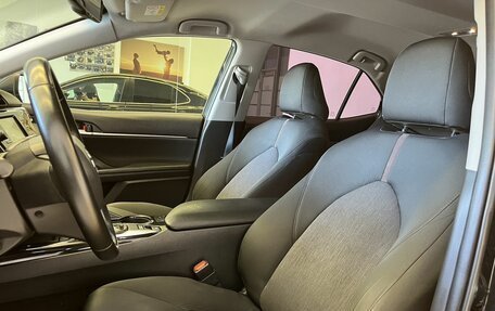 Toyota Camry, 2019 год, 2 050 000 рублей, 8 фотография