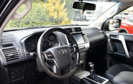 Toyota Land Cruiser Prado 150 рестайлинг 2, 2018 год, 4 200 000 рублей, 11 фотография