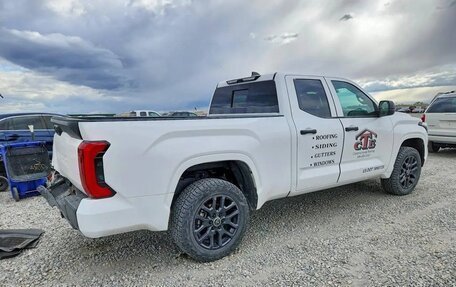 Toyota Tundra, 2024 год, 4 400 000 рублей, 2 фотография