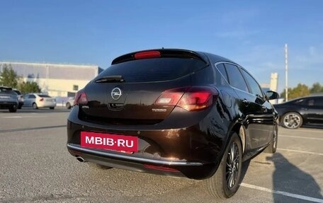 Opel Astra J, 2013 год, 620 000 рублей, 2 фотография