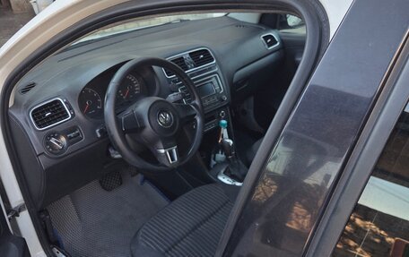 Volkswagen Polo VI (EU Market), 2013 год, 420 000 рублей, 3 фотография