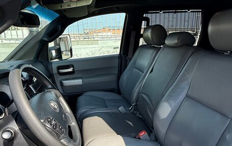 Toyota Sequoia II рестайлинг, 2008 год, 4 500 000 рублей, 25 фотография