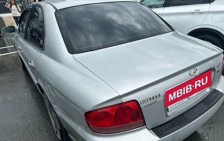 Hyundai Sonata IV рестайлинг, 2005 год, 350 000 рублей, 2 фотография