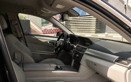 Mercedes-Benz E-Класс, 2012 год, 1 500 000 рублей, 6 фотография