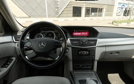 Mercedes-Benz E-Класс, 2012 год, 1 500 000 рублей, 8 фотография