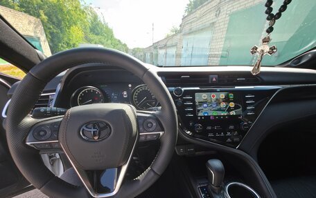 Toyota Camry, 2019 год, 3 120 000 рублей, 12 фотография