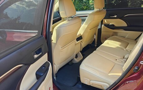 Toyota Highlander III, 2014 год, 3 440 000 рублей, 9 фотография