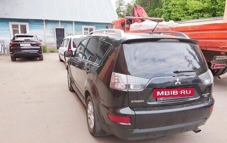 Mitsubishi Outlander III рестайлинг 3, 2010 год, 520 000 рублей, 9 фотография