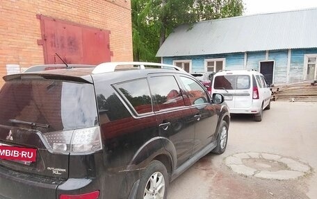 Mitsubishi Outlander III рестайлинг 3, 2010 год, 520 000 рублей, 10 фотография
