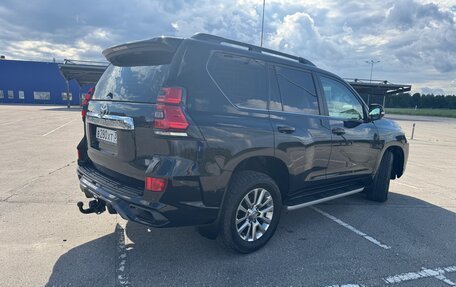 Toyota Land Cruiser Prado 150 рестайлинг 2, 2019 год, 4 900 000 рублей, 5 фотография