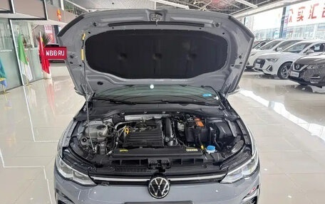 Volkswagen Golf VIII, 2022 год, 2 100 000 рублей, 16 фотография