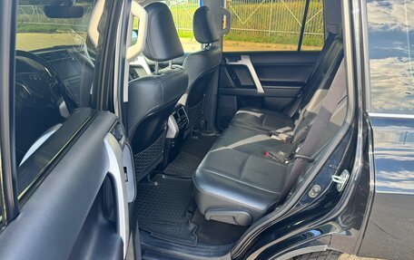 Toyota Land Cruiser Prado 150 рестайлинг 2, 2019 год, 4 900 000 рублей, 10 фотография