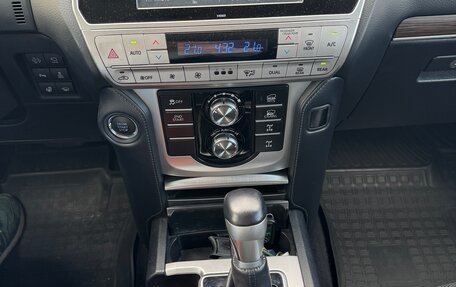 Toyota Land Cruiser Prado 150 рестайлинг 2, 2019 год, 4 900 000 рублей, 16 фотография