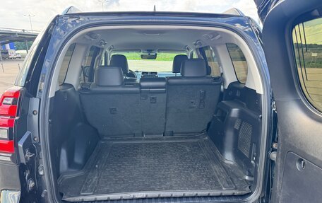 Toyota Land Cruiser Prado 150 рестайлинг 2, 2019 год, 4 900 000 рублей, 22 фотография