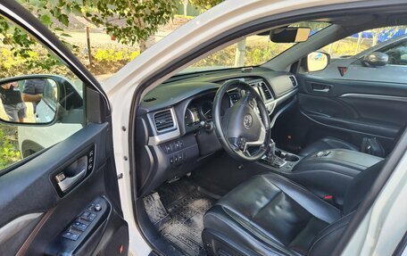 Toyota Highlander III, 2018 год, 3 700 000 рублей, 7 фотография