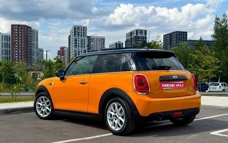 MINI Hatch, 2017 год, 1 850 000 рублей, 4 фотография