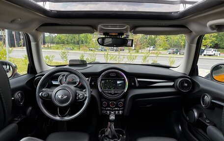 MINI Hatch, 2017 год, 1 850 000 рублей, 22 фотография