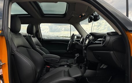 MINI Hatch, 2017 год, 1 850 000 рублей, 24 фотография