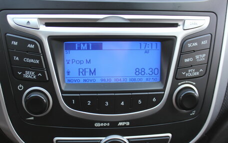 Hyundai Solaris II рестайлинг, 2011 год, 677 000 рублей, 21 фотография