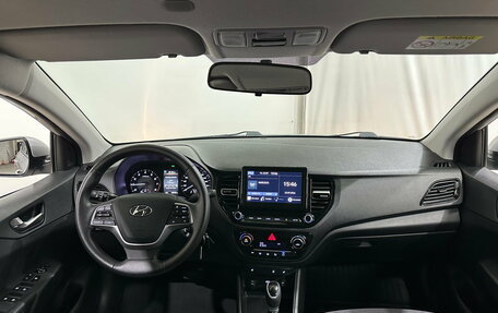 Hyundai Solaris II рестайлинг, 2021 год, 1 680 000 рублей, 15 фотография