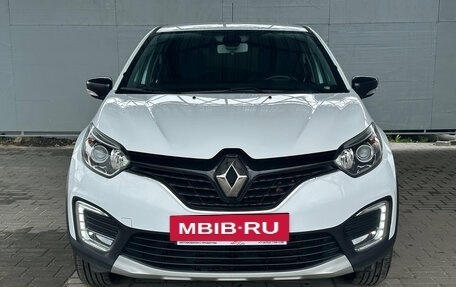 Renault Kaptur I рестайлинг, 2017 год, 1 499 000 рублей, 2 фотография