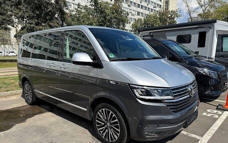 Volkswagen Multivan T6 рестайлинг, 2023 год, 8 500 000 рублей, 5 фотография
