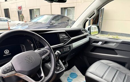 Volkswagen Multivan T6 рестайлинг, 2023 год, 8 500 000 рублей, 8 фотография