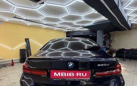 BMW 5 серия, 2018 год, 2 800 000 рублей, 3 фотография