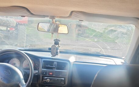 Nissan Almera, 1999 год, 200 000 рублей, 3 фотография