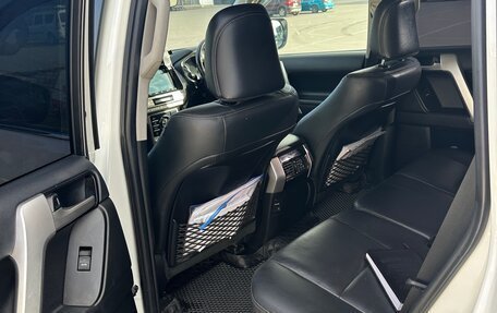 Toyota Land Cruiser Prado 150 рестайлинг 2, 2020 год, 4 250 000 рублей, 7 фотография