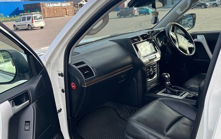 Toyota Land Cruiser Prado 150 рестайлинг 2, 2020 год, 4 250 000 рублей, 8 фотография