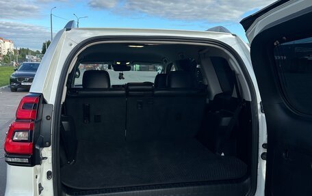 Toyota Land Cruiser Prado 150 рестайлинг 2, 2020 год, 4 250 000 рублей, 11 фотография