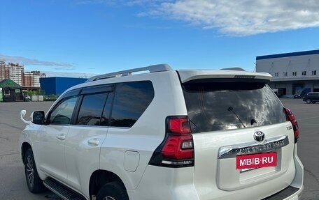 Toyota Land Cruiser Prado 150 рестайлинг 2, 2020 год, 4 250 000 рублей, 4 фотография