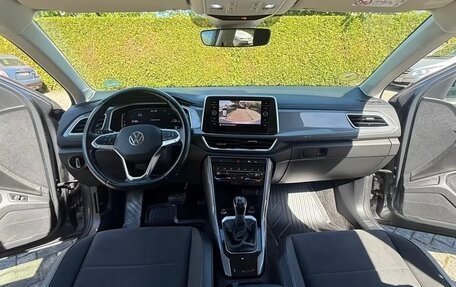 Volkswagen T-Roc I, 2022 год, 2 850 000 рублей, 8 фотография