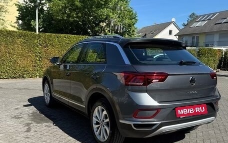 Volkswagen T-Roc I, 2022 год, 2 850 000 рублей, 7 фотография