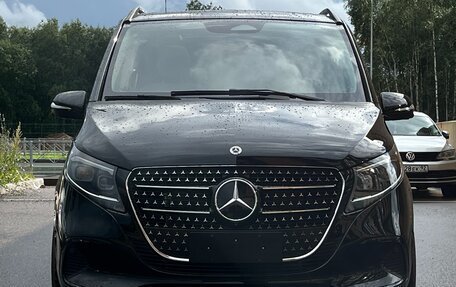 Mercedes-Benz V-Класс, 2024 год, 9 300 000 рублей, 2 фотография