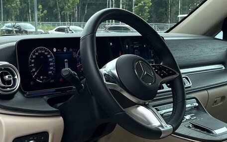 Mercedes-Benz V-Класс, 2024 год, 9 300 000 рублей, 13 фотография