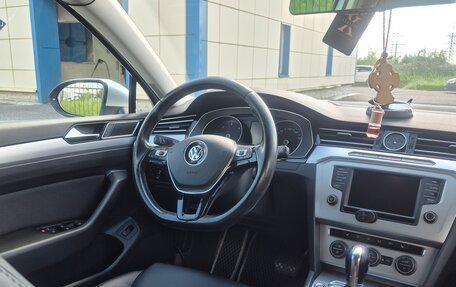 Volkswagen Passat B8 рестайлинг, 2015 год, 1 450 000 рублей, 13 фотография