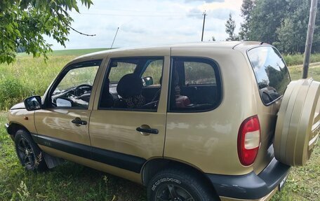 Chevrolet Niva I рестайлинг, 2005 год, 420 000 рублей, 2 фотография