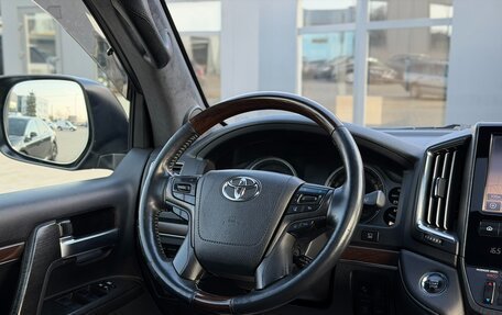 Toyota Land Cruiser 200, 2016 год, 5 990 000 рублей, 8 фотография