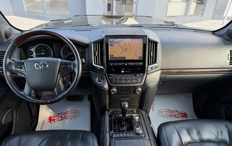 Toyota Land Cruiser 200, 2016 год, 5 990 000 рублей, 7 фотография