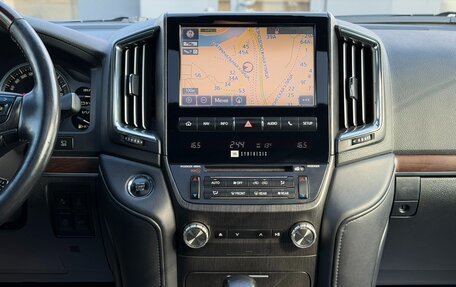Toyota Land Cruiser 200, 2016 год, 5 990 000 рублей, 15 фотография