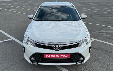 Toyota Camry, 2017 год, 2 460 000 рублей, 4 фотография