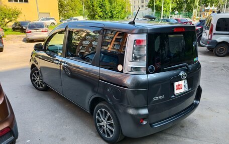 Toyota Sienta I, 2013 год, 970 000 рублей, 7 фотография