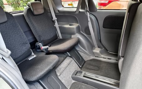 Toyota Sienta I, 2013 год, 970 000 рублей, 22 фотография