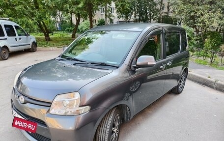 Toyota Sienta I, 2013 год, 970 000 рублей, 3 фотография