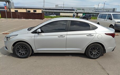 Hyundai Solaris II рестайлинг, 2019 год, 1 300 000 рублей, 4 фотография